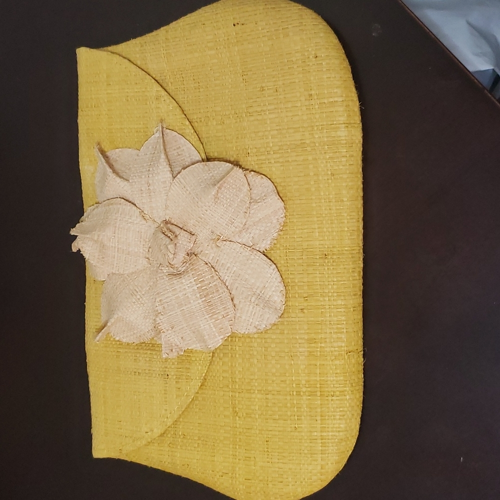 Mar Y Sol Woven Clutch